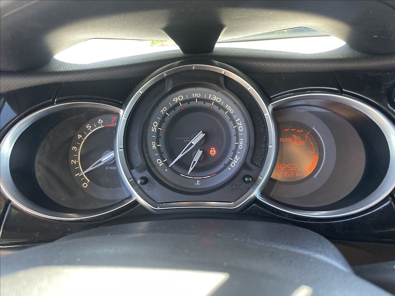 Citroën DS3 1,4 i 70kw Klimatronic ESP, Te - fotka 15 z 33