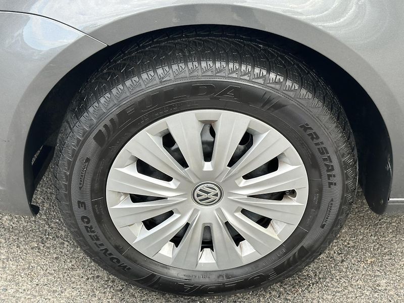 Volkswagen Touran (2010) 1.2TSI/77kW * 2.Maj.  - fotka 36 z 37