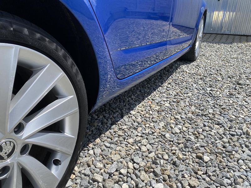 Škoda Octavia 2.0TDi L+K CZ WEBASTO 4x4 - fotka 47 z 165