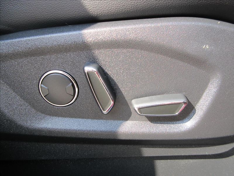 Ford Galaxy 2,0 TDCi, 154Kw, Titanium, Nav - fotka 27 z 32