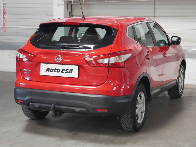 Nissan Qashqai (2016) 1.2 DIG - T, ČR, AC, temp - fotka 6 z 19