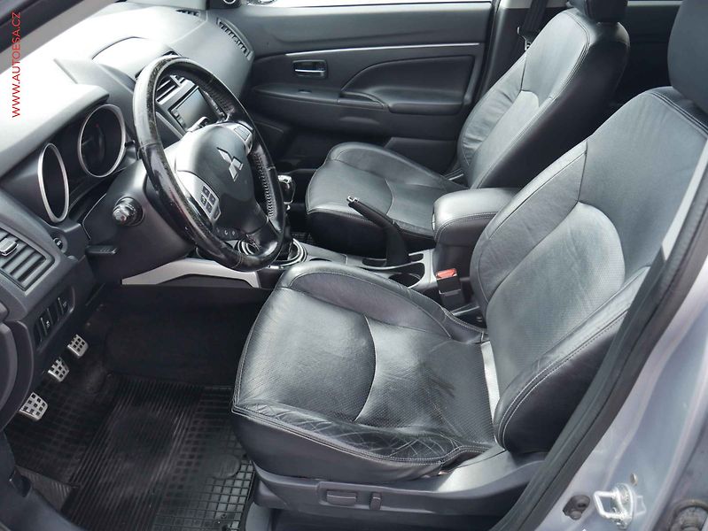 Mitsubishi ASX (2011) 1.8 DI-D, AC, park. kamera - fotka 9 z 26