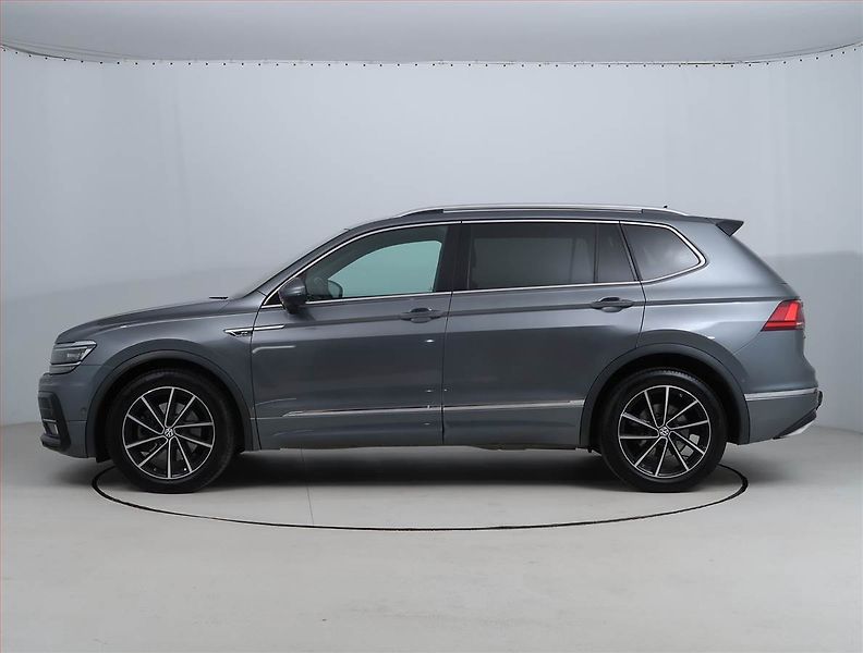 Volkswagen Tiguan Allspace (2018) R-Line 2.0 BiTDI - fotka 3 z 23