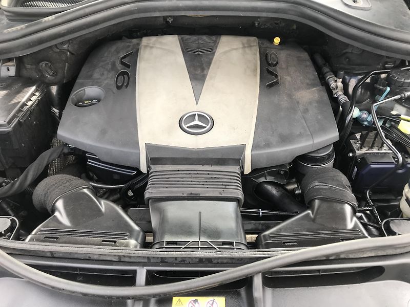Mercedes-Benz Třídy M 350 CDI 190 KW,AMG,PORUCHA !!! - fotka 16 z 17