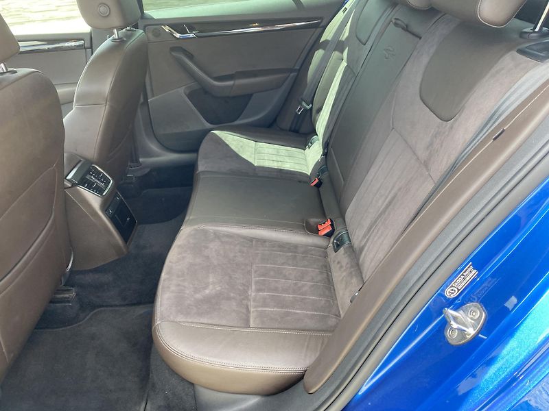 Škoda Octavia 2.0TDi L+K CZ WEBASTO 4x4 - fotka 103 z 165