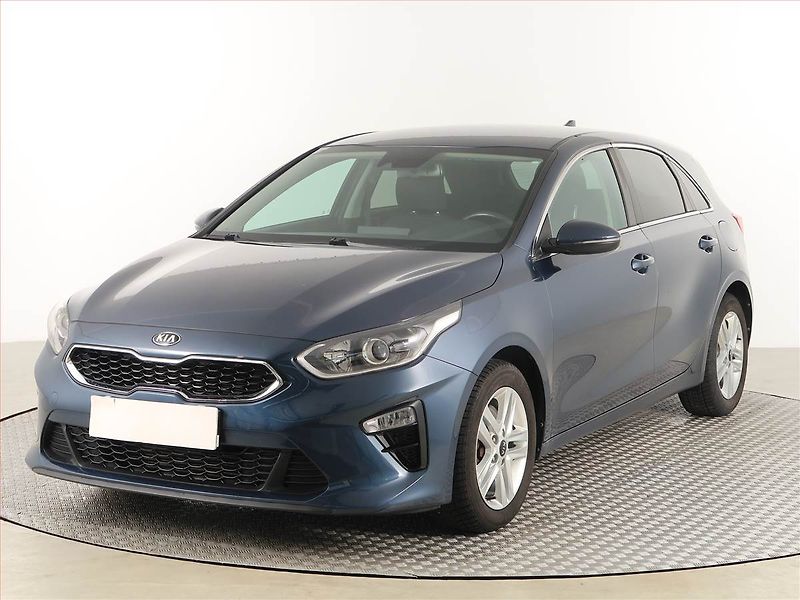 Kia Ceed (2021) Gold 1.5 T-GDI, Automat - fotka 2 z 18