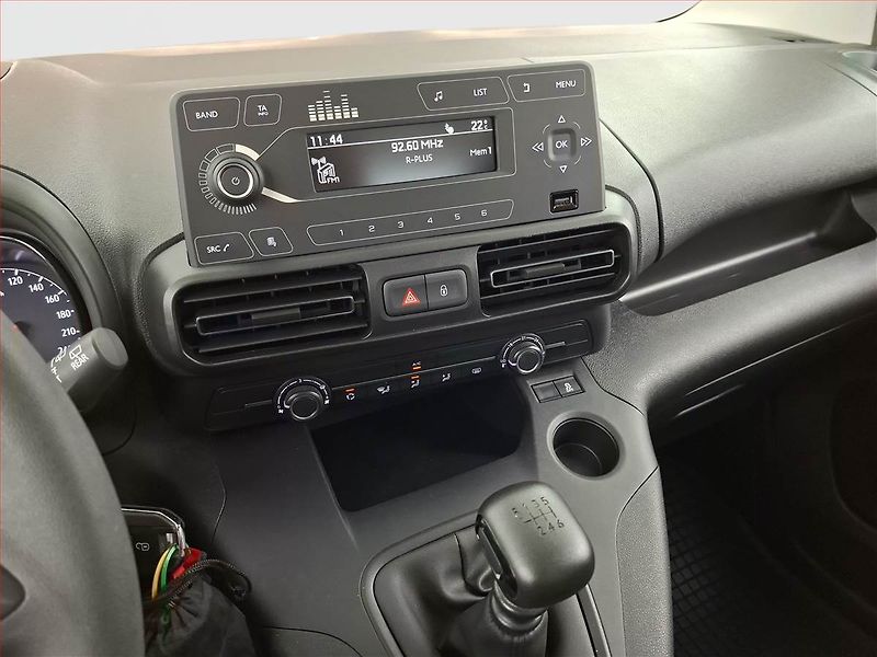 Opel Combo (2023) Edition 1.5 CDTI, 5Míst, ČR - fotka 12 z 17