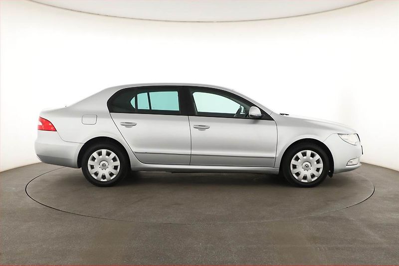 Škoda Superb (2012) 1.8 TSI, Automat, Serv.kniha - fotka 6 z 14