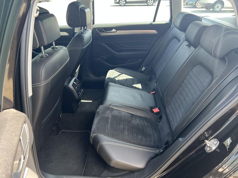 Volkswagen Passat (2020) 2.0TDi*140kW*DSG*ACC - fotka 26 z 32