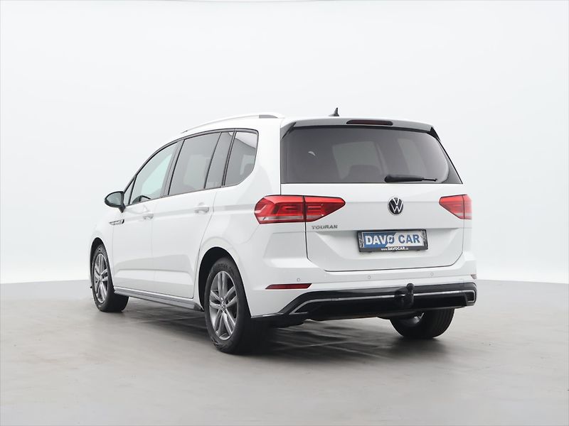 Volkswagen Touran 1,5 TSI 110kW DSG R-line DPH - fotka 5 z 29