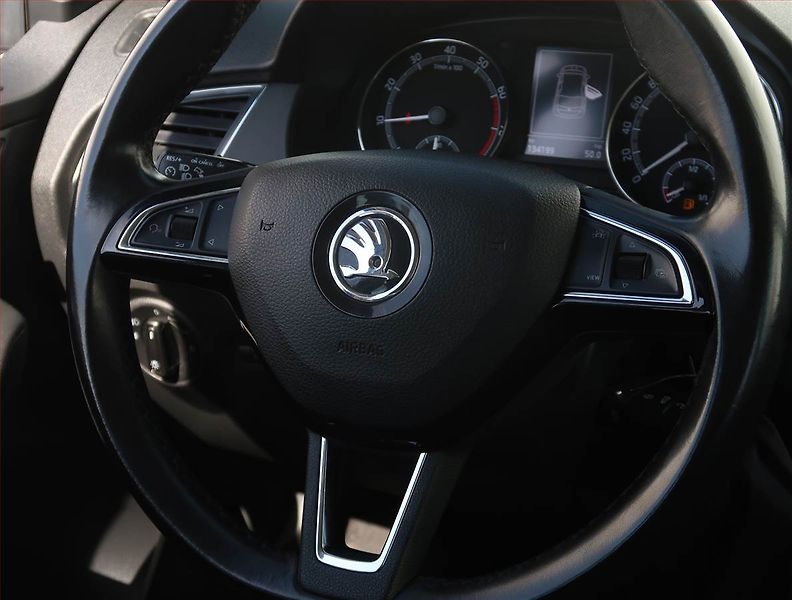 Škoda Fabia (2020) Drive 1.0 TSI, Tempomat - fotka 19 z 20