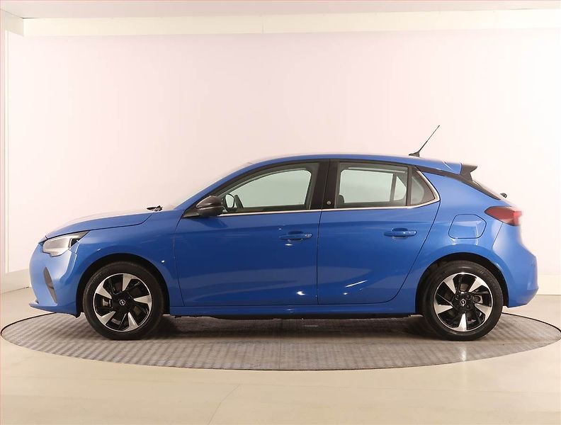 Opel Corsa (2023) Elegance 50 kWh, SoH 97% - fotka 3 z 24