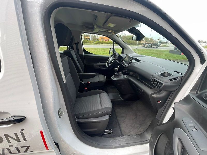 Toyota ProAce City Verso 1.5 L D manuál - fotka 26 z 29