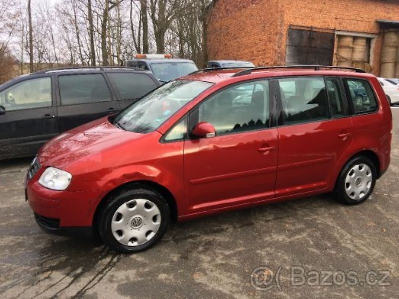 Volkswagen Touran 1.9 TDI 77KW 7-MÍST - fotka 1 z 6