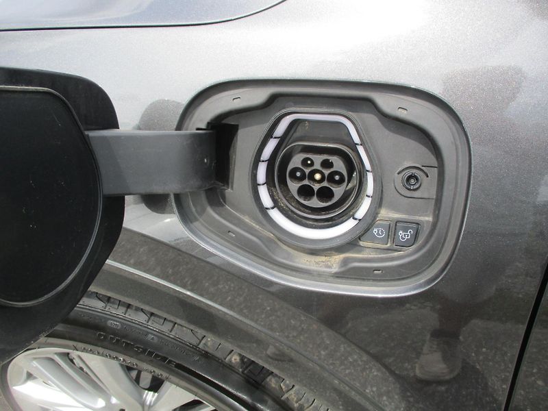 Ford Kuga 2.5 PHEV ST-LINE 29tkm! - fotka 46 z 50