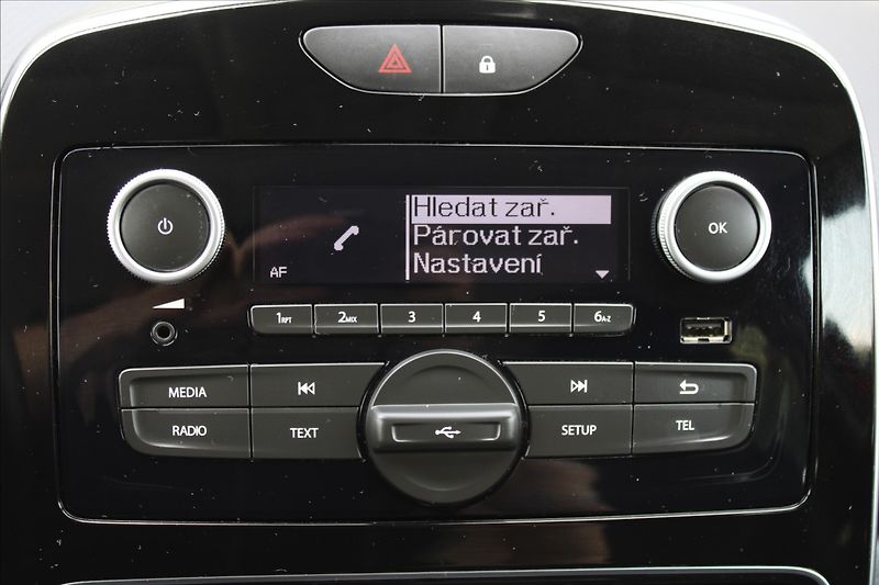 Renault Clio 0,9 TCe  ČR,1.MAJITEL,26TKM - fotka 12 z 25