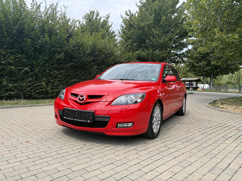 Mazda 3 1.6 Sport - fotka 2 z 27