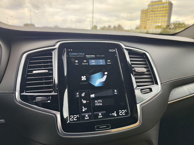Volvo XC90 B5 2.0/173kW Inscription AT 4x - fotka 29 z 46