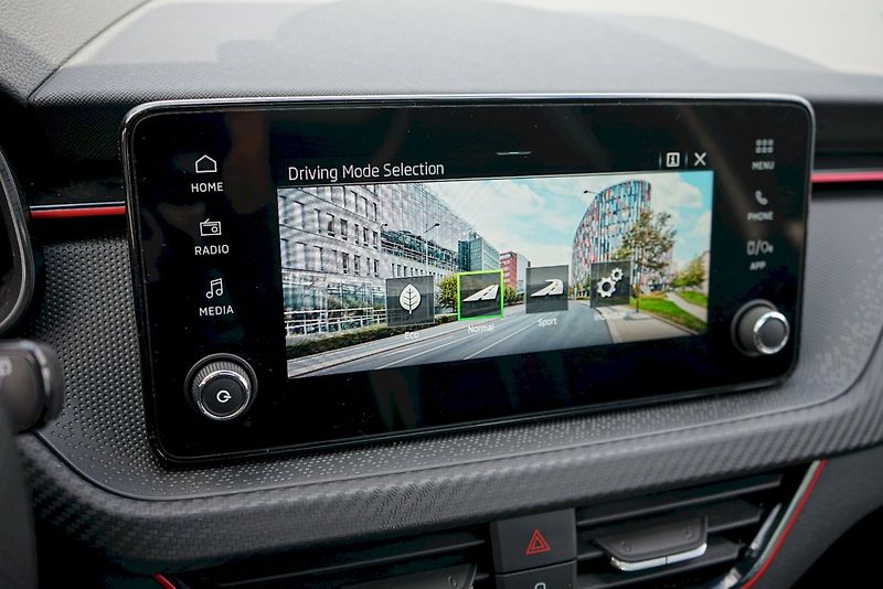 Škoda Kamiq (2025) TSI 85 kW DSG Monte Carlo - ta - fotka 20 z 34
