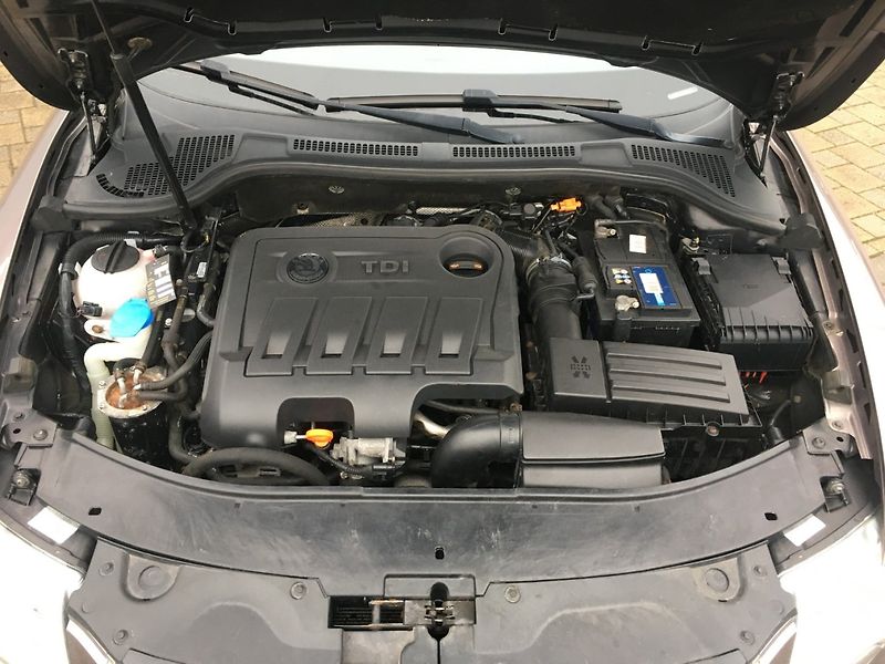 Škoda Superb (2011) II 2.0 TDi 4X4 125 kW - fotka 26 z 34