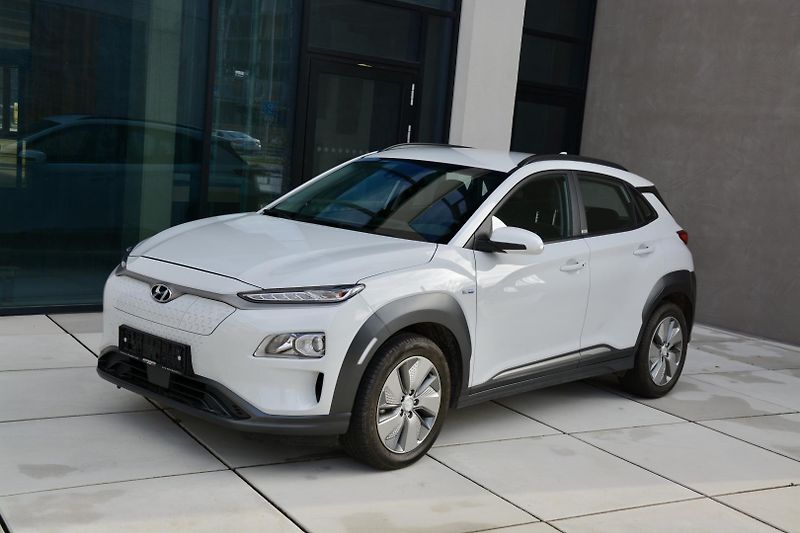 Hyundai Kona (2020) EV ELEKTRIC 100Kw 1 MAJITEL KA - fotka 41 z 53