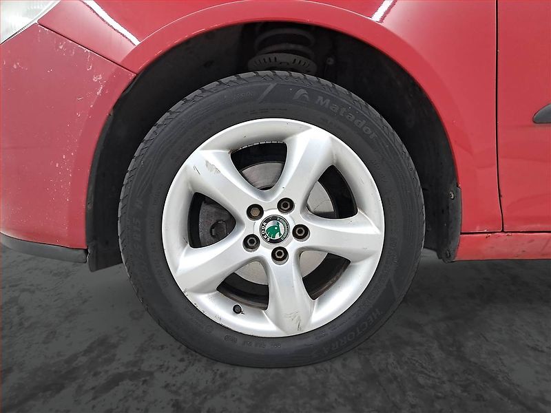Škoda Fabia (2009) 1.2, po STK, jezdí výborně - fotka 15 z 17