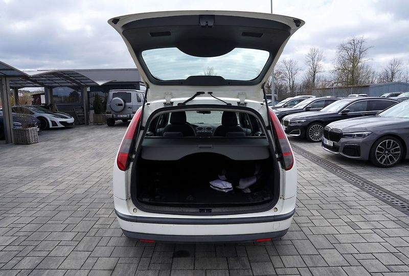 Ford Focus 1.8 TDCI/klima/stereo/nová STK - fotka 11 z 35