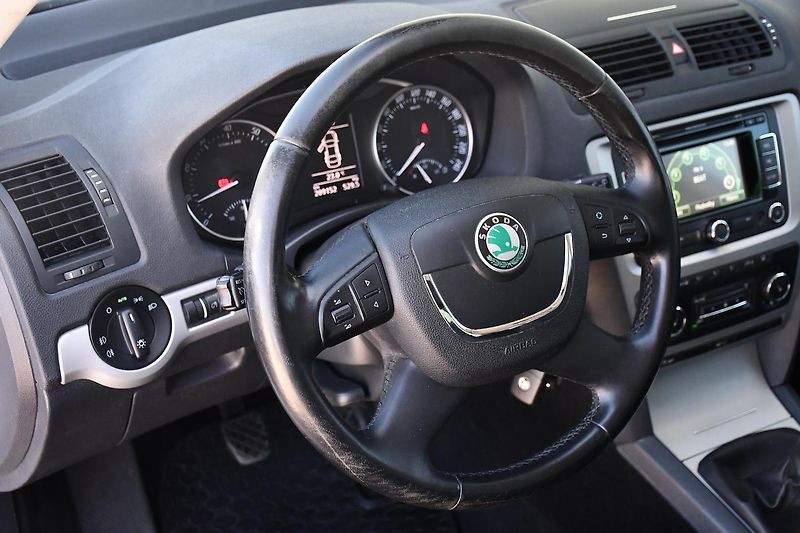 Škoda Octavia 1.8TSi 112kW 4X4 TAŽNÉ - fotka 16 z 35
