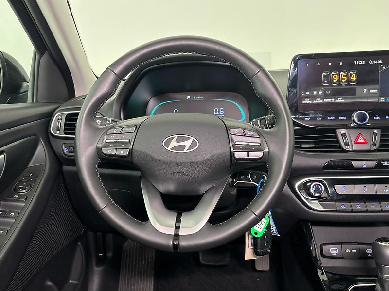 Hyundai i30 Smart DCT - fotka 18 z 26