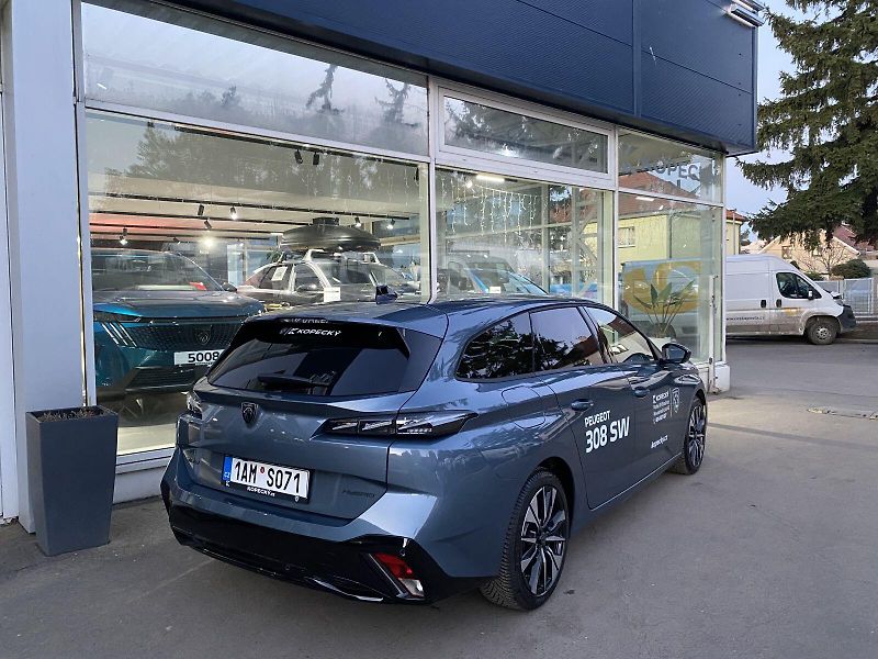 Peugeot 308 (2026) SW ALLURE Hybrid 145 e-DCS6 - fotka 7 z 17