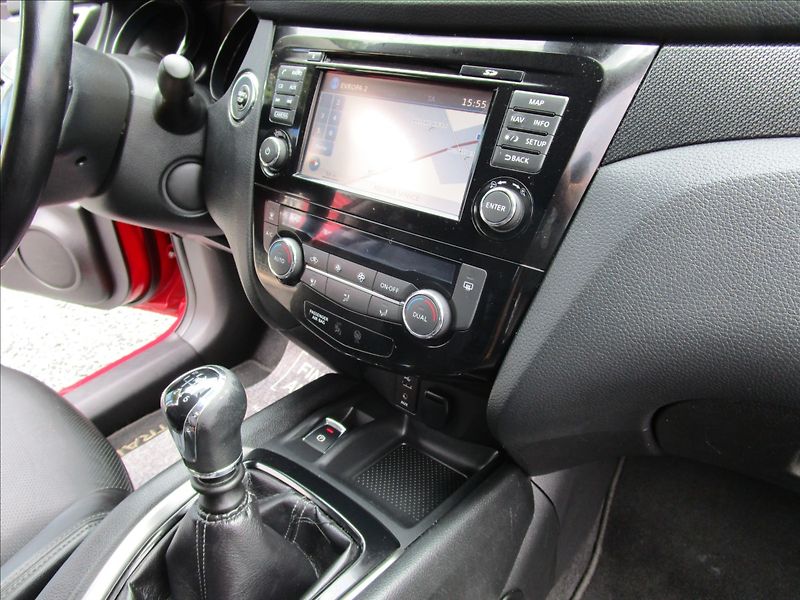 Nissan X-Trail 1.6dCi 96kW 4x4 Tekna, 1.maj. - fotka 29 z 78