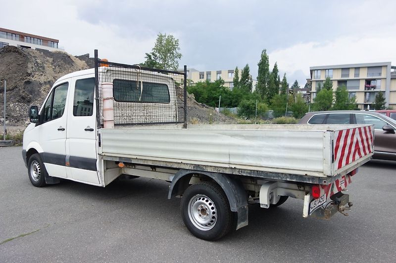 Volkswagen Crafter 2,5TDi 100 kW NAJ.220000km ! - fotka 15 z 27