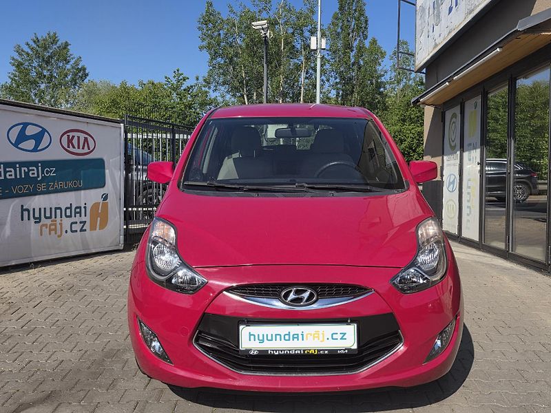 Hyundai ix20 1.6-AUTOMAT-1MAJITEL-92KW - fotka 3 z 35