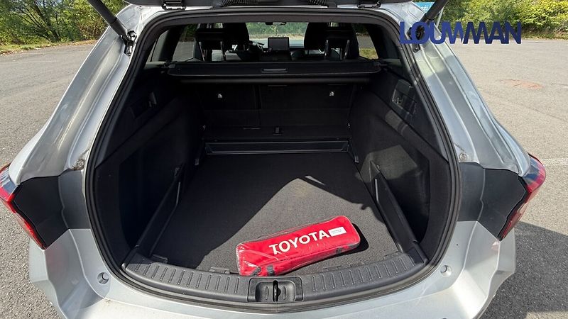 Toyota Corolla 1.8 HEV CVT Style - fotka 21 z 27
