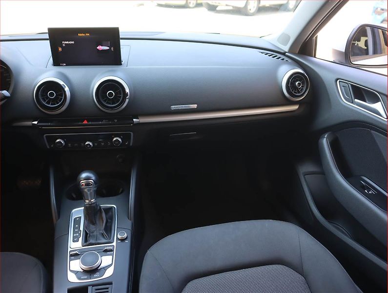 Audi A3 (2017) 1.4 TFSI, Automat, Navi - fotka 8 z 21