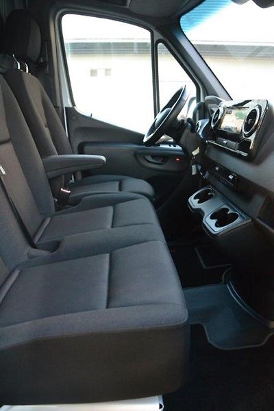 Mercedes-Benz Sprinter 317 CDi 9G automat 2025 - fotka 19 z 31