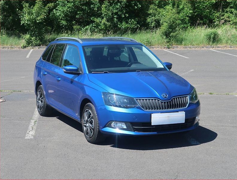 Škoda Fabia (2016) 1.2 TSI, Automat, Bi-Xenony - fotografie inzerátu