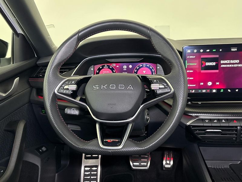 Škoda Octavia RS - fotka 18 z 29