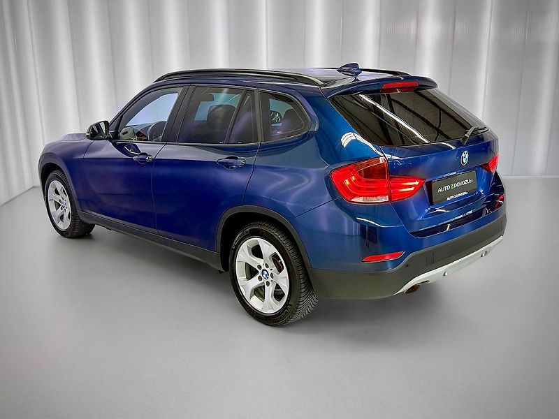 BMW X1 2.0d xDrive 8AT ADVANTAGE, LED - fotka 4 z 17