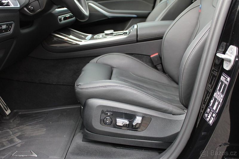 BMW X7 xDrive40d Mpaket - fotka 10 z 17