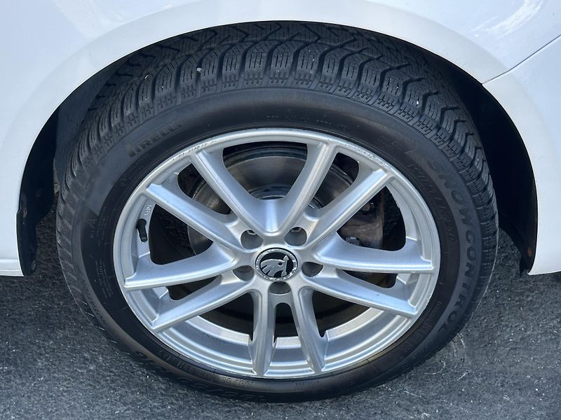 Škoda Roomster (2014) 1.2TSI/63kW * KLIMA * 2.Maj  - fotka 30 z 33