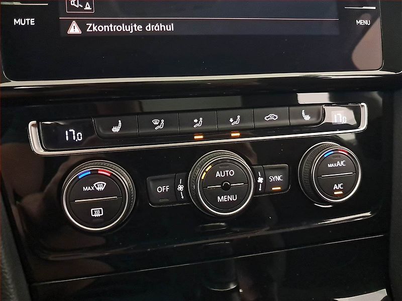 Volkswagen Golf (2020) Highline 1.5 TSI, ČR,1.maj - fotka 21 z 21