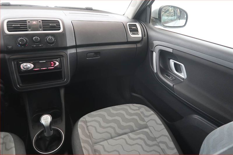 Škoda Fabia (2008) 1.2 12V, zamluveno - fotka 8 z 14
