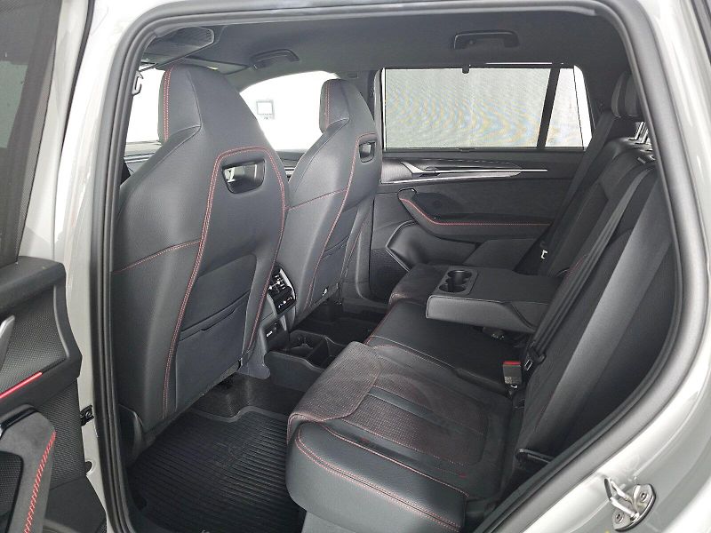 Škoda Kodiaq (2025) RS 2.0TSi 195kW 4X4 WEBASTO TA - fotka 7 z 35