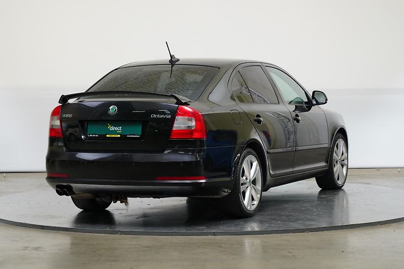Škoda Octavia - fotka 2 z 24