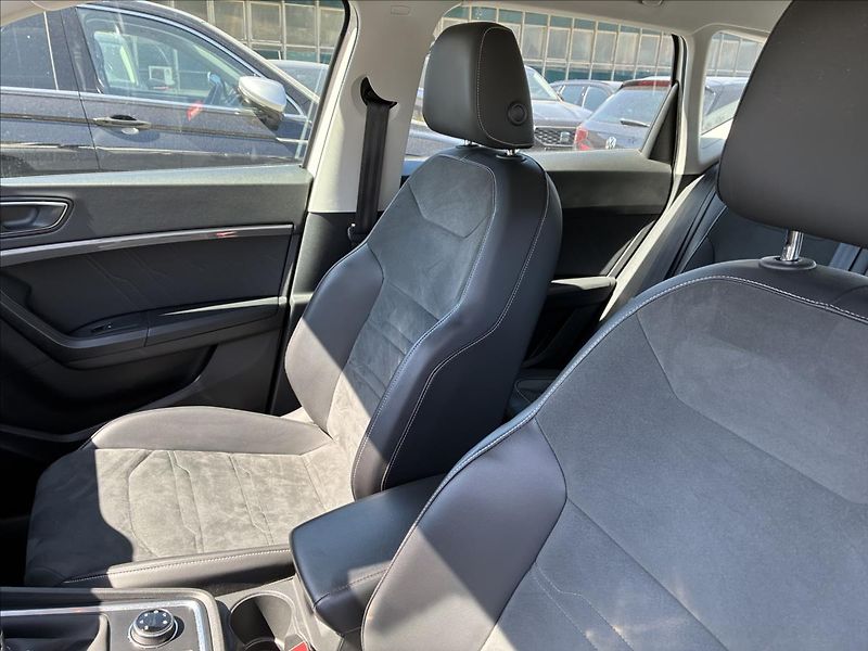 Seat Ateca 2,0 TDI 4X4 TAŽNÉ KAMERA - fotka 10 z 39