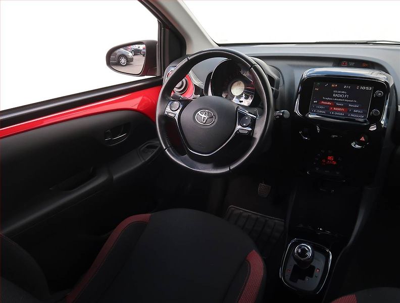 Toyota Aygo (2018) 1.0 VVT-i, Automat, ČR,1.maj - fotka 7 z 18