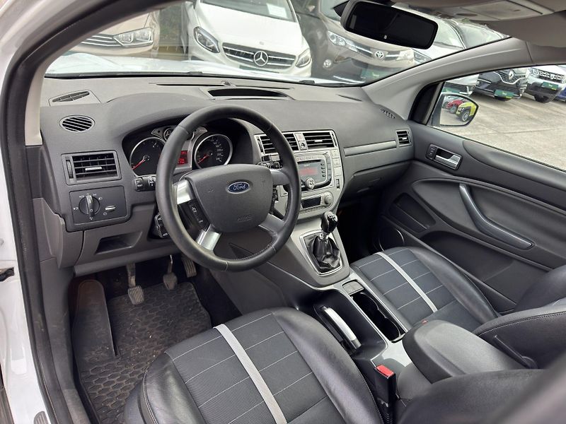 Ford Kuga - fotka 5 z 10