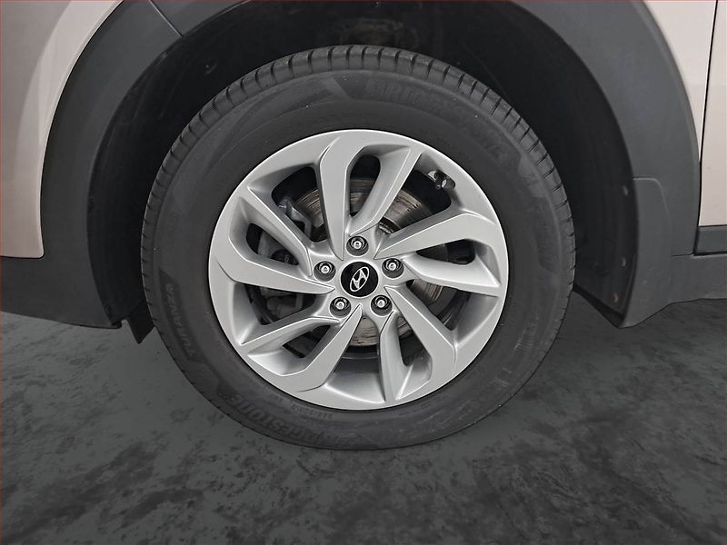 Hyundai Tucson (2016) 1.7 CRDi, ČR,1.maj, Navi - fotka 15 z 17