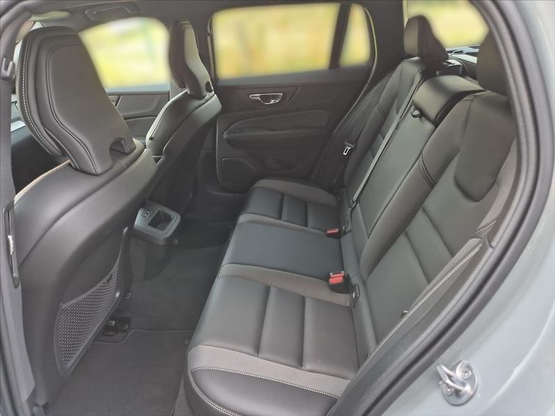 Volvo V60 2,0 B4 - fotka 10 z 19